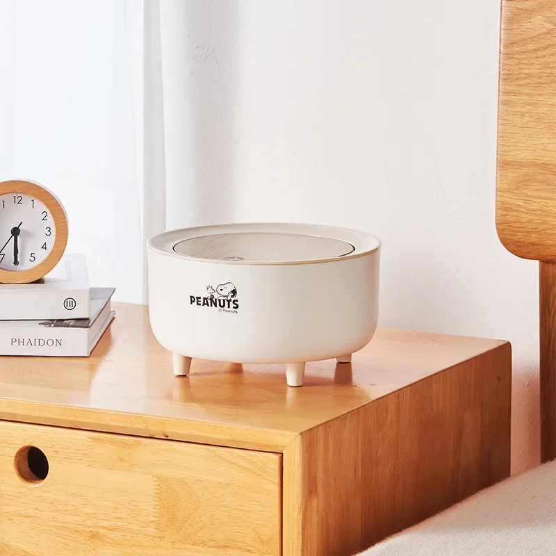 Snoopy mini lixo bin dos desenhos animados desktop cesta de lixo mesa de escritório em casa plástico lata de lixo criativo caixas de lixo diversos barril caixa