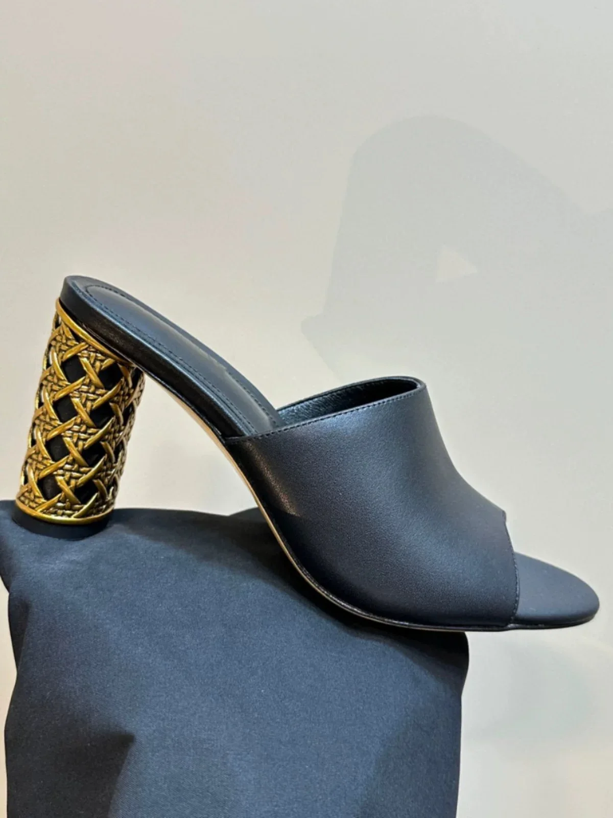 

Summer New Style Metal Rattan Pattern Versatile Cylindrical High Heel Peep Toe Slip-On Fashionable Slippers for Women Large Size