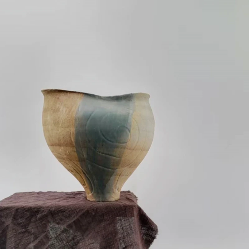 Creative Ceramic Flower Vase Soft Decoration Artistic Heart Shaped Wabi Sabi Style Hotel Restaurant Desktop Decoration