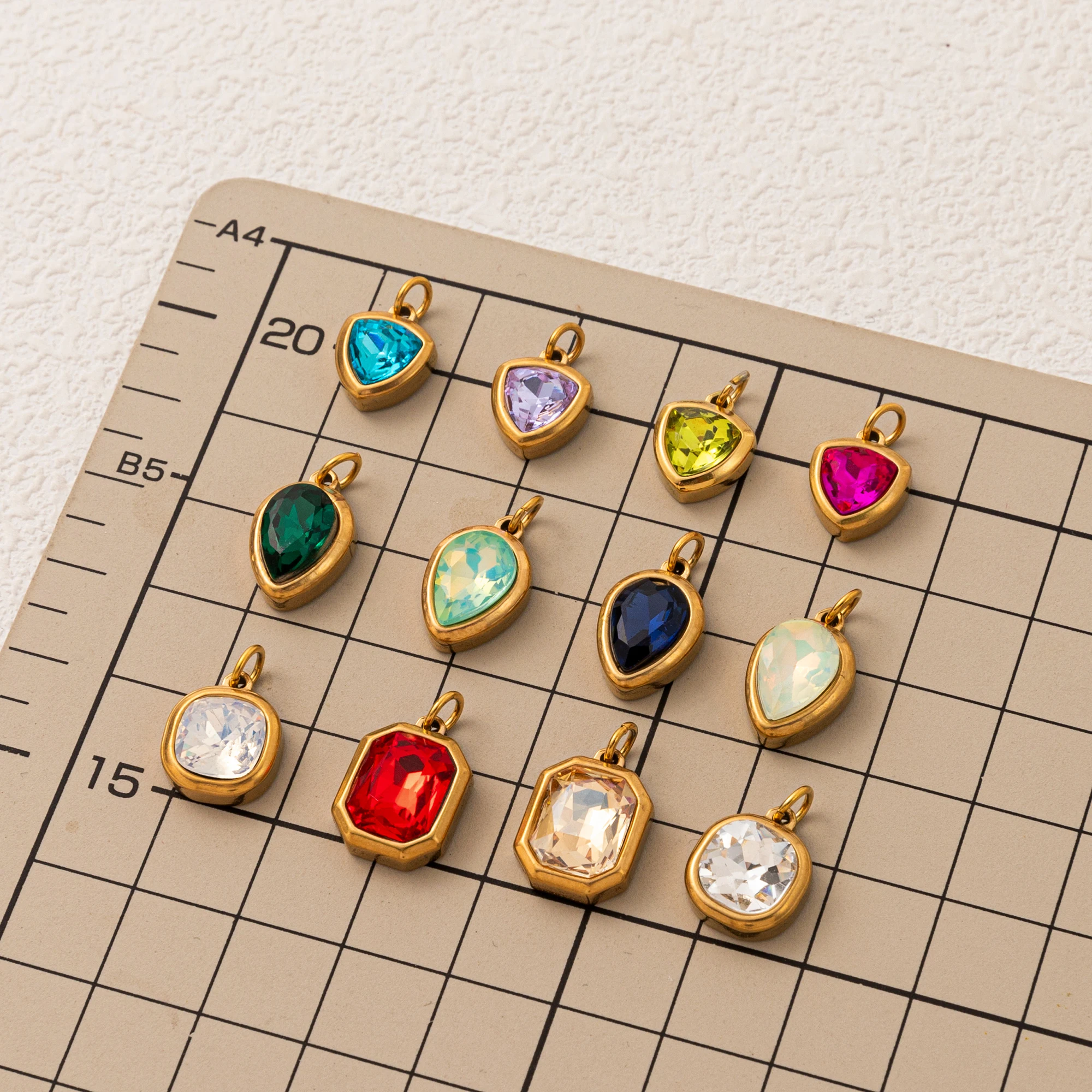 قلادة جوهرة ميلاد ديسمبر ملونة من الفولاذ المقاوم للصدأ إكسسوارات ذاتية الصنع سحر نادر للمجوهرات