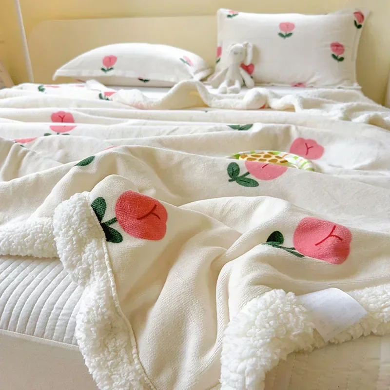 Winter Cartoon Printed Lamb Wool Blanket Thick and Warm Coral Fleece Blanket for Office Napping Fluffy Soft Plush Bedspread