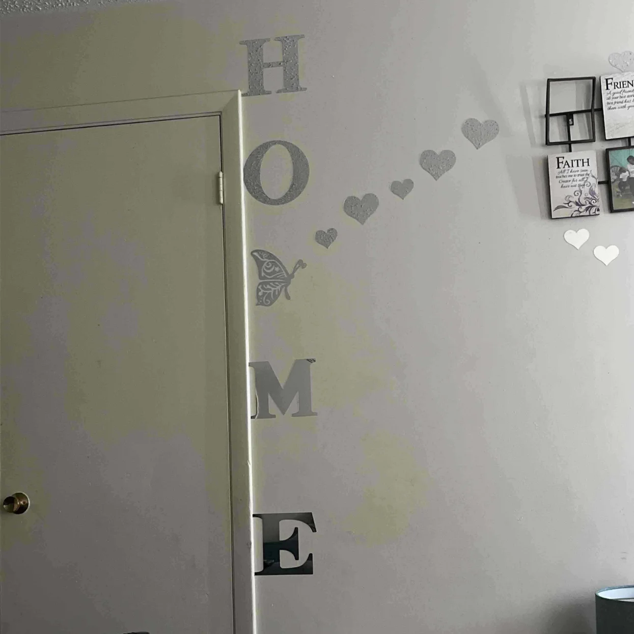5-teiliges Set Acryl-Spiegel-Oberfläche HOME Schmetterling Wandaufkleber Heimdekoration Wohnzimmer Schlafzimmer Abziehen & Aufkleben Wandkunst Wandtattoos – Detail 11