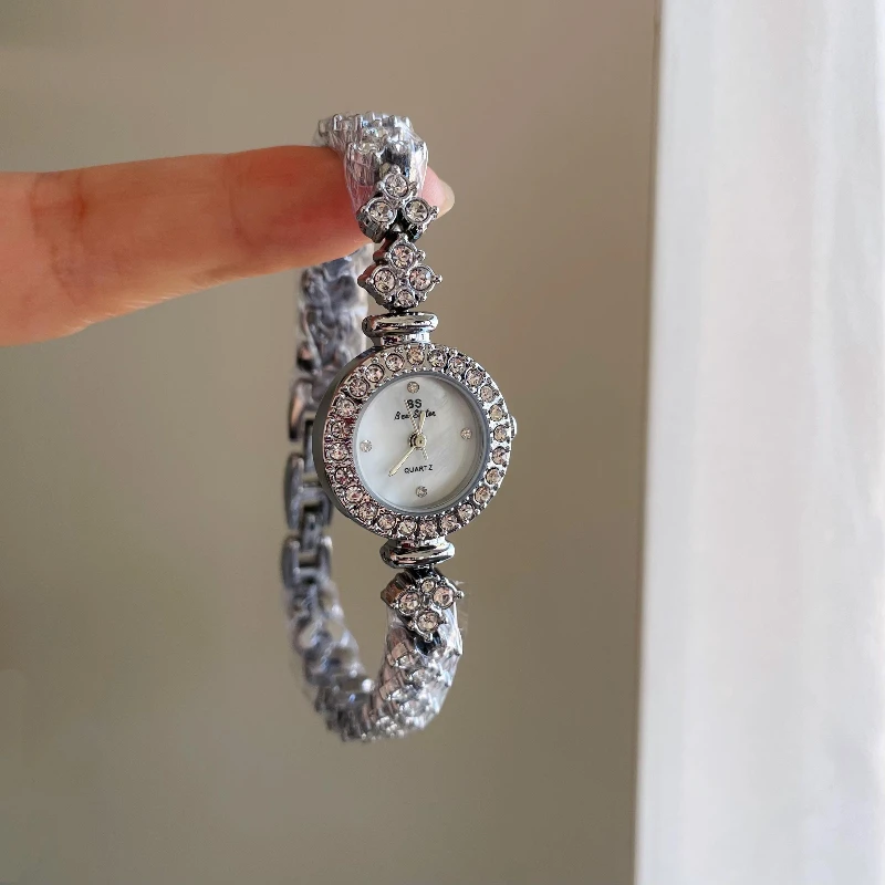 Luxury Silver bracelet Lady Simple dial quartz movement waterproof women's watch Fashion bracelet Ladies' watch birthday gift