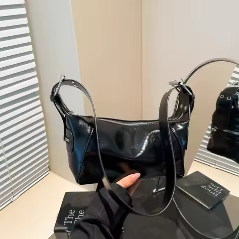 Underarm Bag Women's Bag Cool Drag Style Single Shoulder Underarm Stick Bag Niche Design Leather Zipper Single Shoulder Handbag