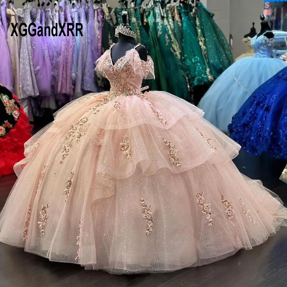 Rosa Quinceanera Kleid 2023 V-ausschnitt Perlen Appliques 3D Blumen Ballkleid Süße 15 16 Jahre Geburtstag Party Brautkleid angepasst