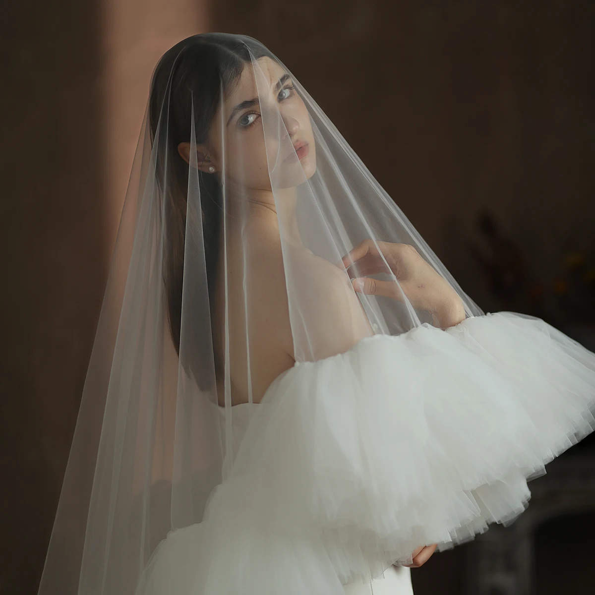 V309 Wedding Bridal Veil Semi-Transparent Tulle Long White Brides to Be Handmade Veil with Fluffy Ruffled Edge