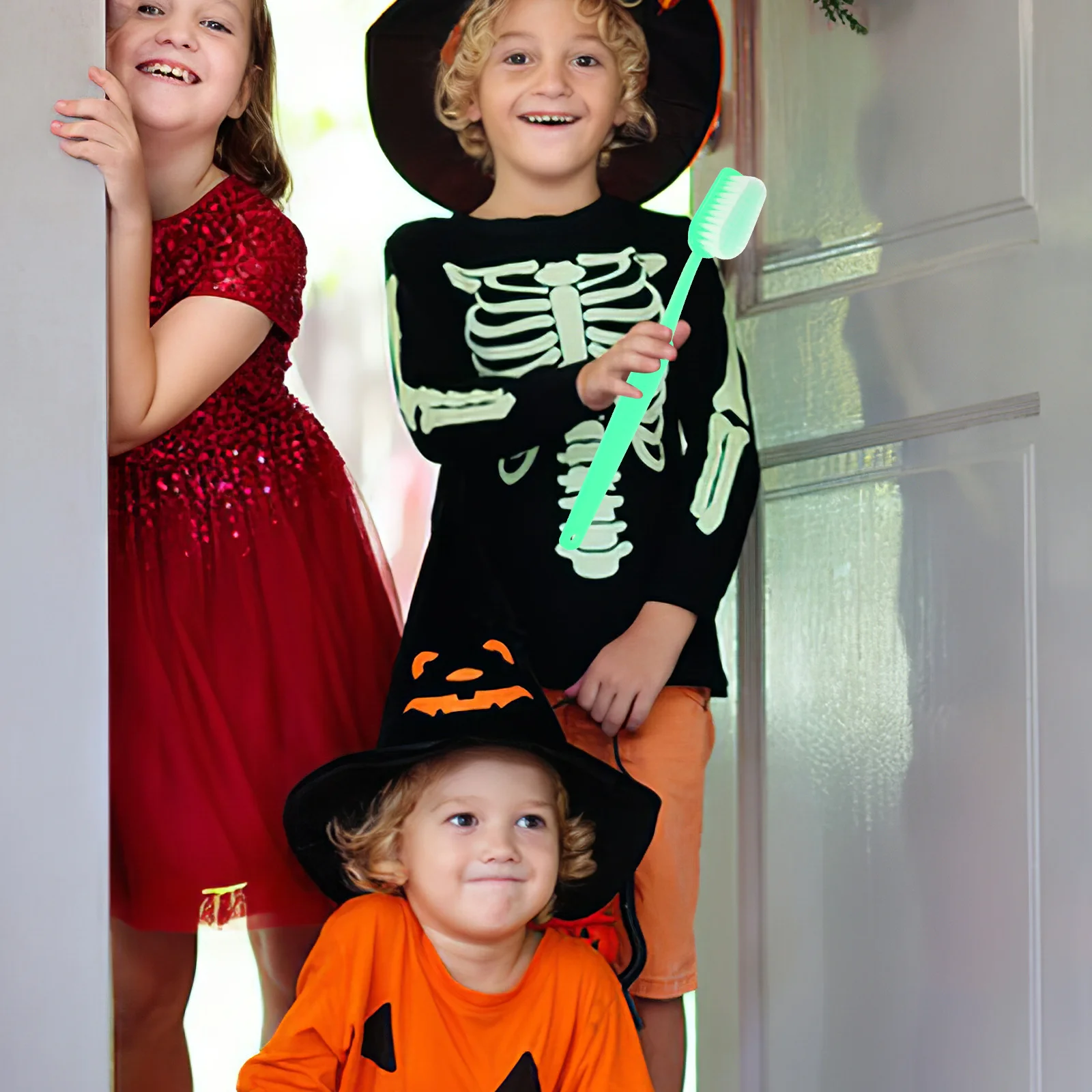 

Large Toothbrush Prop Eye-Catching Color Perfect for Party Decor and Cosplay Events Funny Photo Shoot Accessory Idea