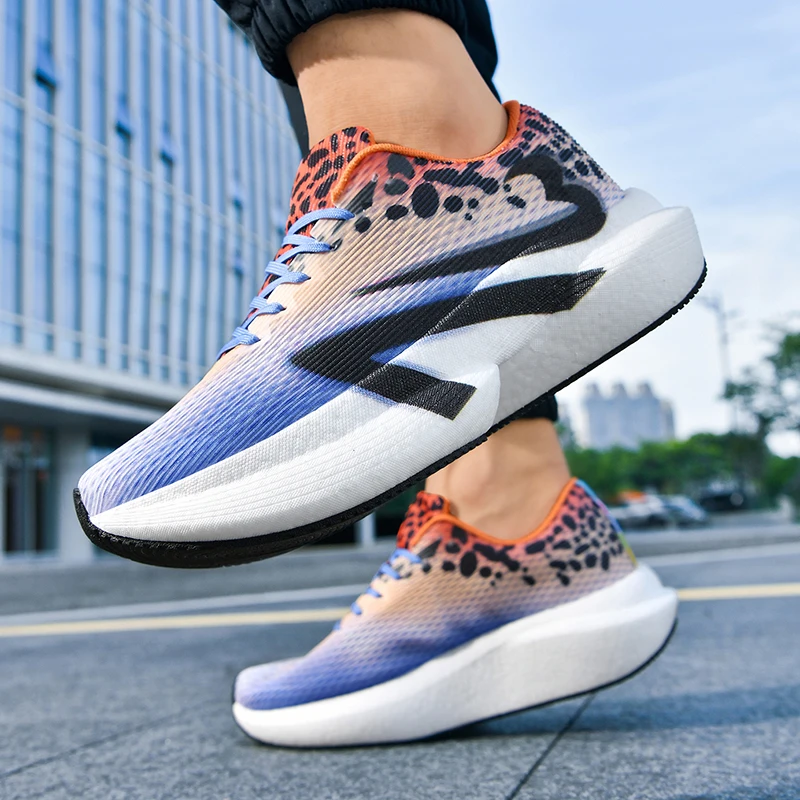 Herren-Freizeitsportschuhe, farbenfrohe Laufschuhe mit Leopardenmuster und Farbverlauf, dicke Sohle, hohe Dämpfung, atmungsaktive Laufschuhe mit feinem Mesh-Material, rutschfest und abriebfest, ideal für Langstreckenläufe, Fitness-Training, tägliche Anlässe und Reisen, trendige Unisex-Schuhe. – Detail 14
