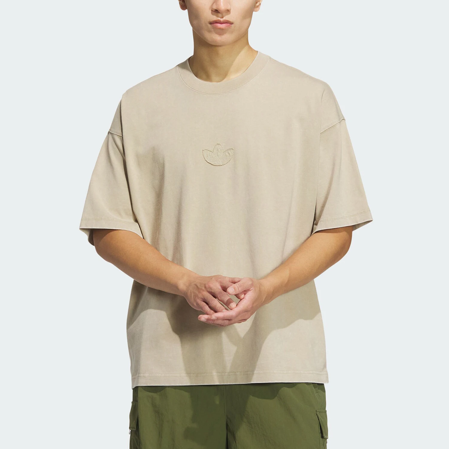 

Adidas Originals Мужской спортивный свободный крой простой с коротким рукавом JV6939