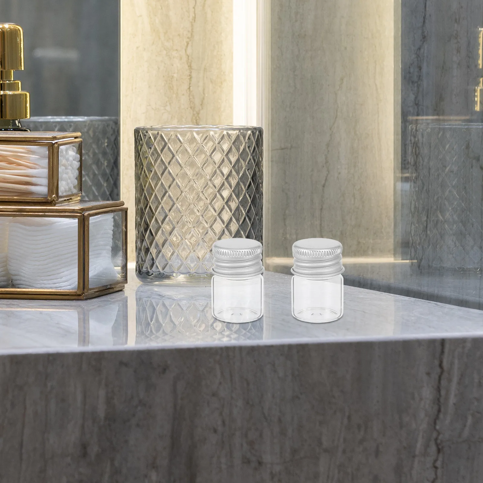 100Pcs Mini Glass Jars Aluminum Screw Cap Clear Airtight Bottles Travel Essential Oils Perfume Beads Samples Wedding Crafts DIY