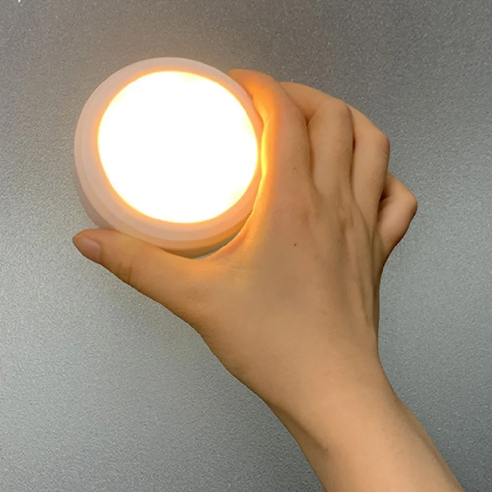 أضواء عفريت LED اللاسلكية التي تعمل باللمس مصباح الليل التحكم عن بعد بالطاقة عكس الضوء تحت إضاءة الخزانة لغرفة النوم