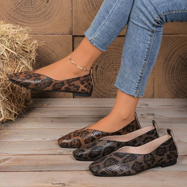 

Vintage Women's Leopard Print Square Toe Flat Shoes V Cut Slip on Loafers Ladies Casual Daily Shoes