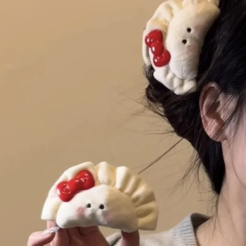 

Cute Powder Blusher Dumpling Hair Clips Plush Autumn Winter Series Claw Clip Sweet Crab Hair Clip for Girls Hair Accessories