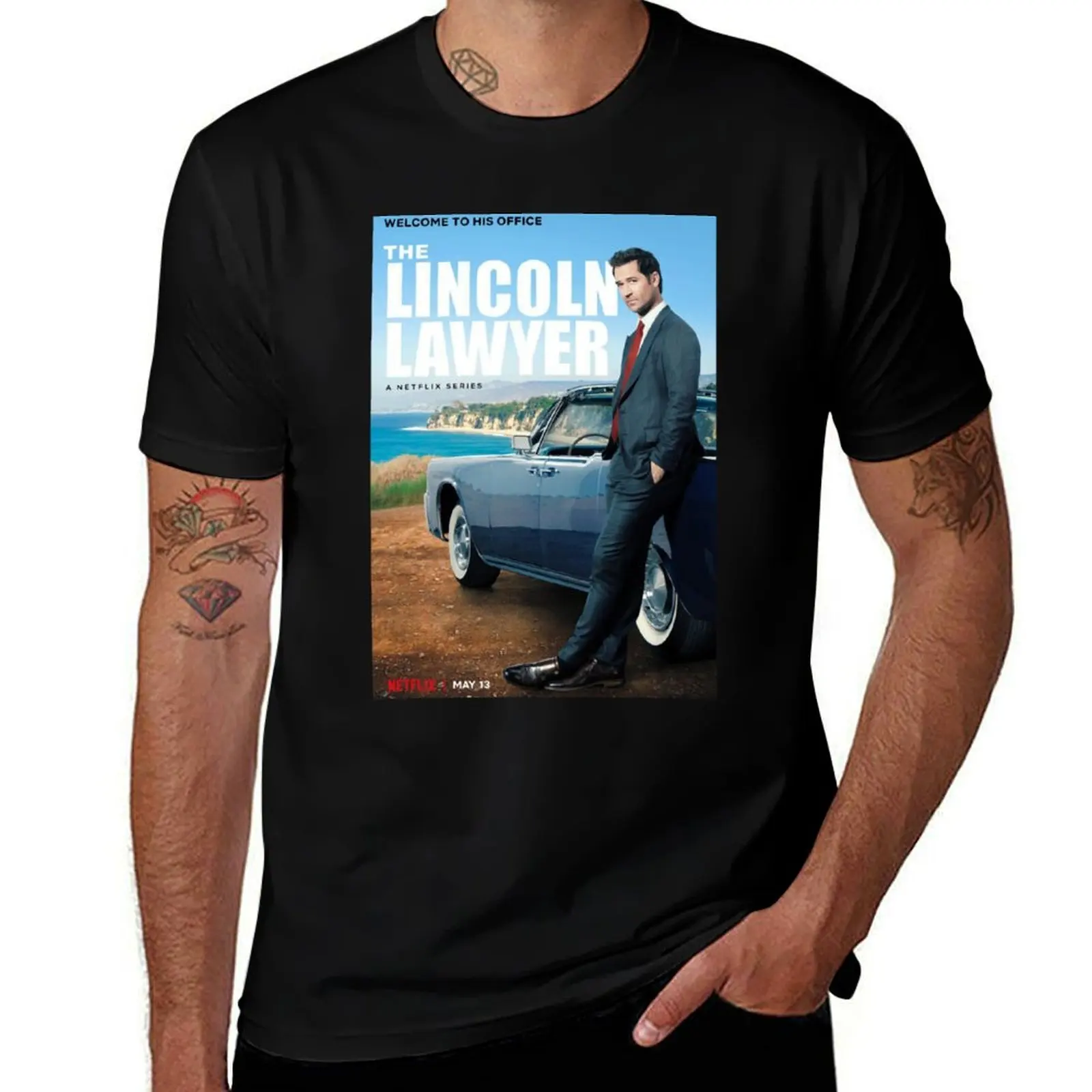T-shirt The Lincoln Lawyer (2022) avec un design graphique simple