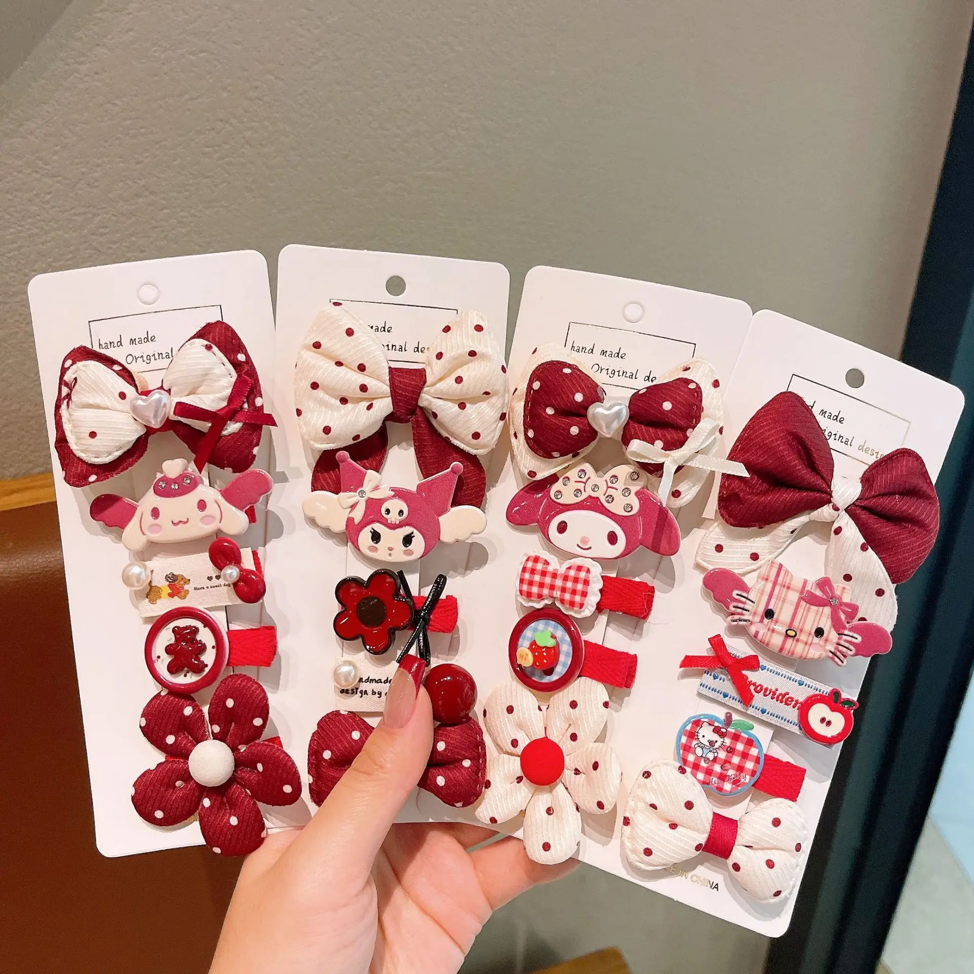 

Для Kuromi новогодняя детская заколка для волос мультяшная открытка для волос Новогодняя Анжела красный бант аксессуар для волос заколка для челки для маленькой девочки