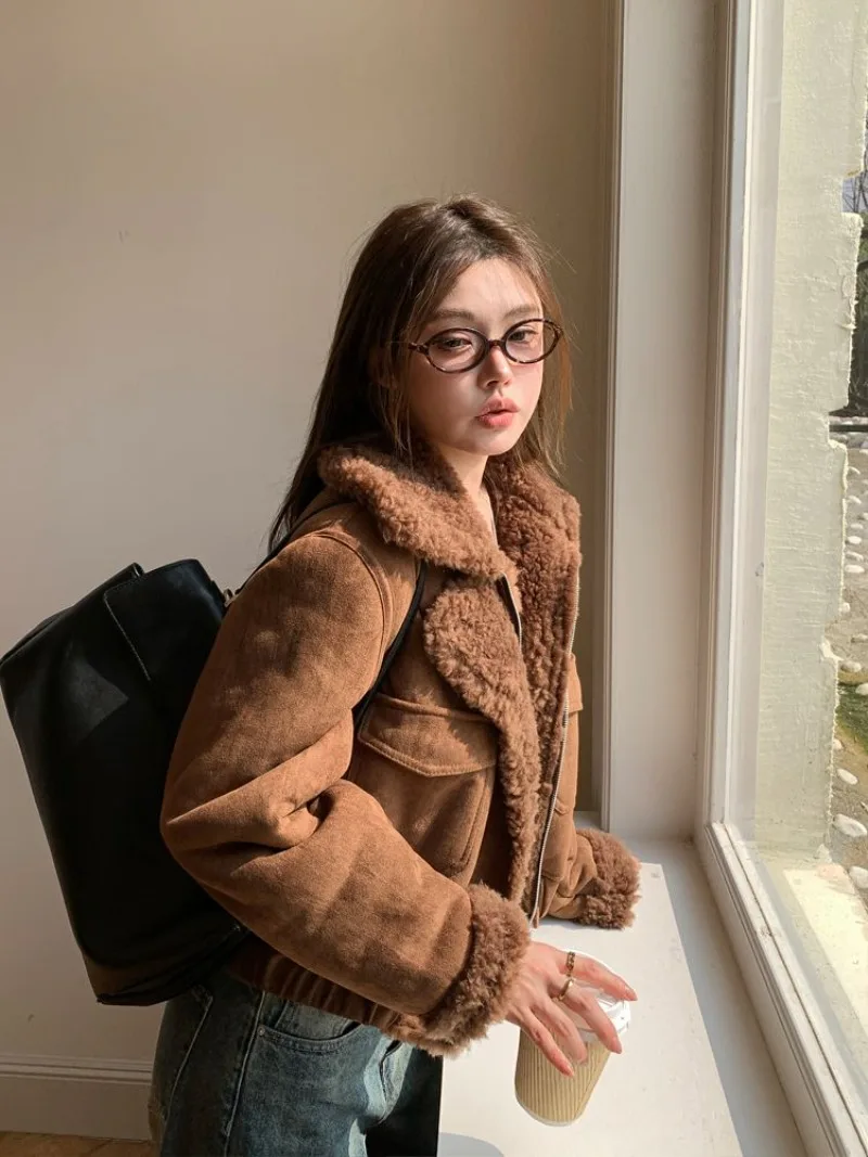 

Куртка из меха ягненка, короткая куртка, осень-зима 2022, новинка, свободный маленький меховой интегрированный женский модный молодежный стиль