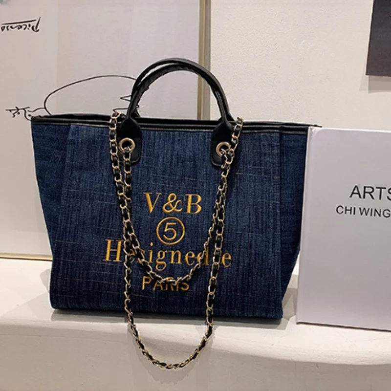 Borsa tote portatile in tela stampata con lettera alla moda borsa in denim con catena a tracolla di grande capacità di moda europea e americana