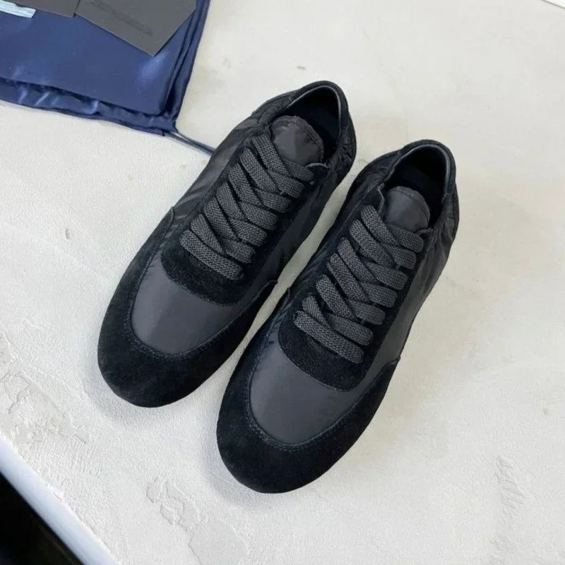 

26ss new casual training shoes for both men and women, suede nylon splicing breathable versatile casual sports shoes