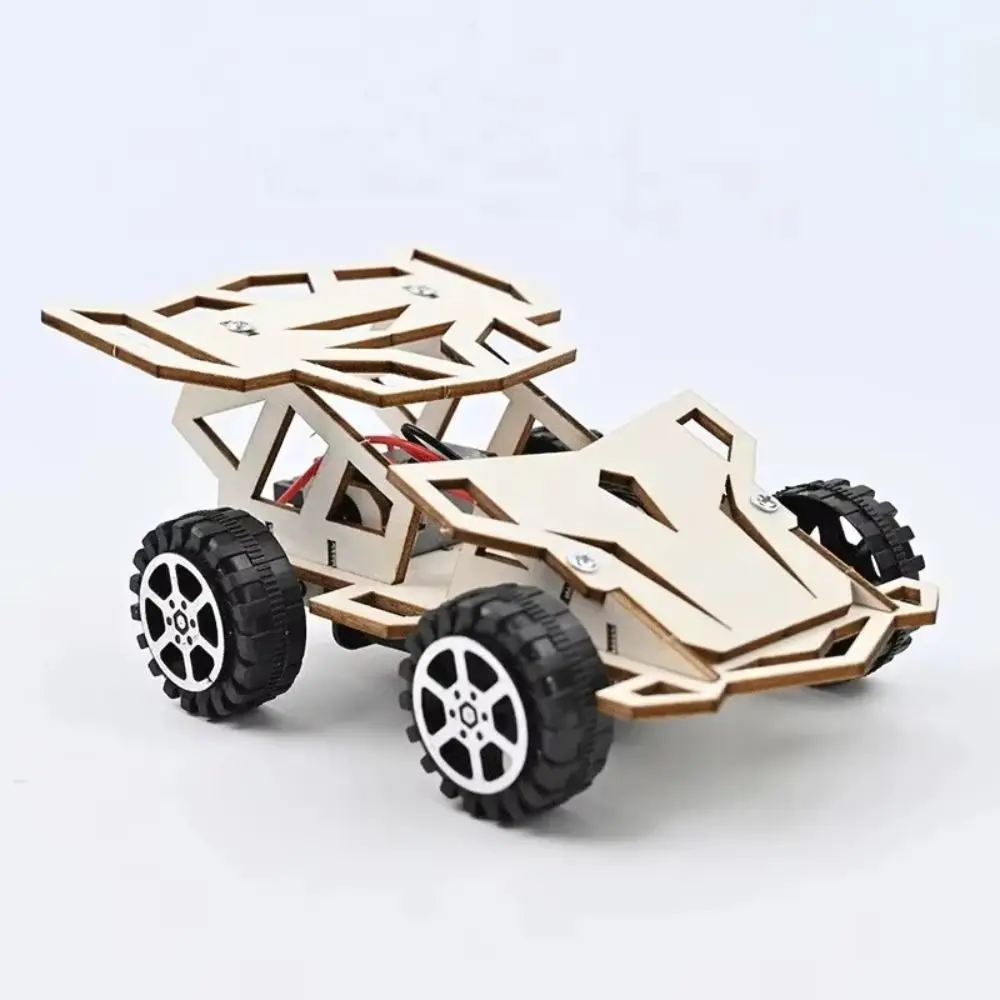 Modelo de carro DIY de madeira com tração nas quatro rodas, 3D Montar, Cor de madeira, Elétrico, Kit Experimento Científico, Corrida, Novo