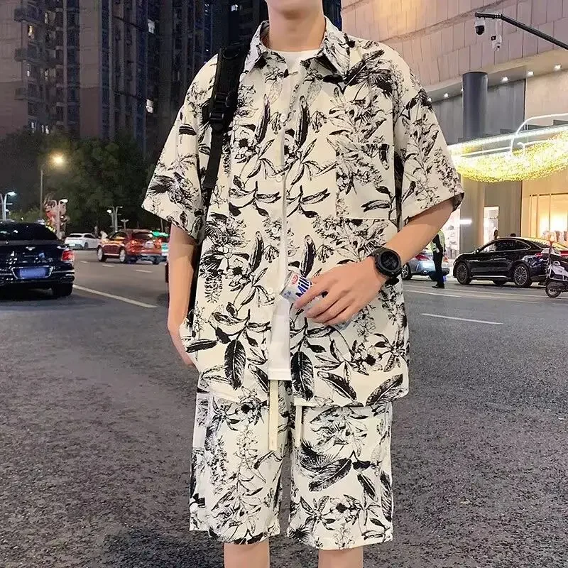 

Graphic Man Sets Print Nylon Outfits Cool Regular Fit Two-piece Set Elastic Stretch Chic Luxury Tee Shirts Shorts Suits for Men
