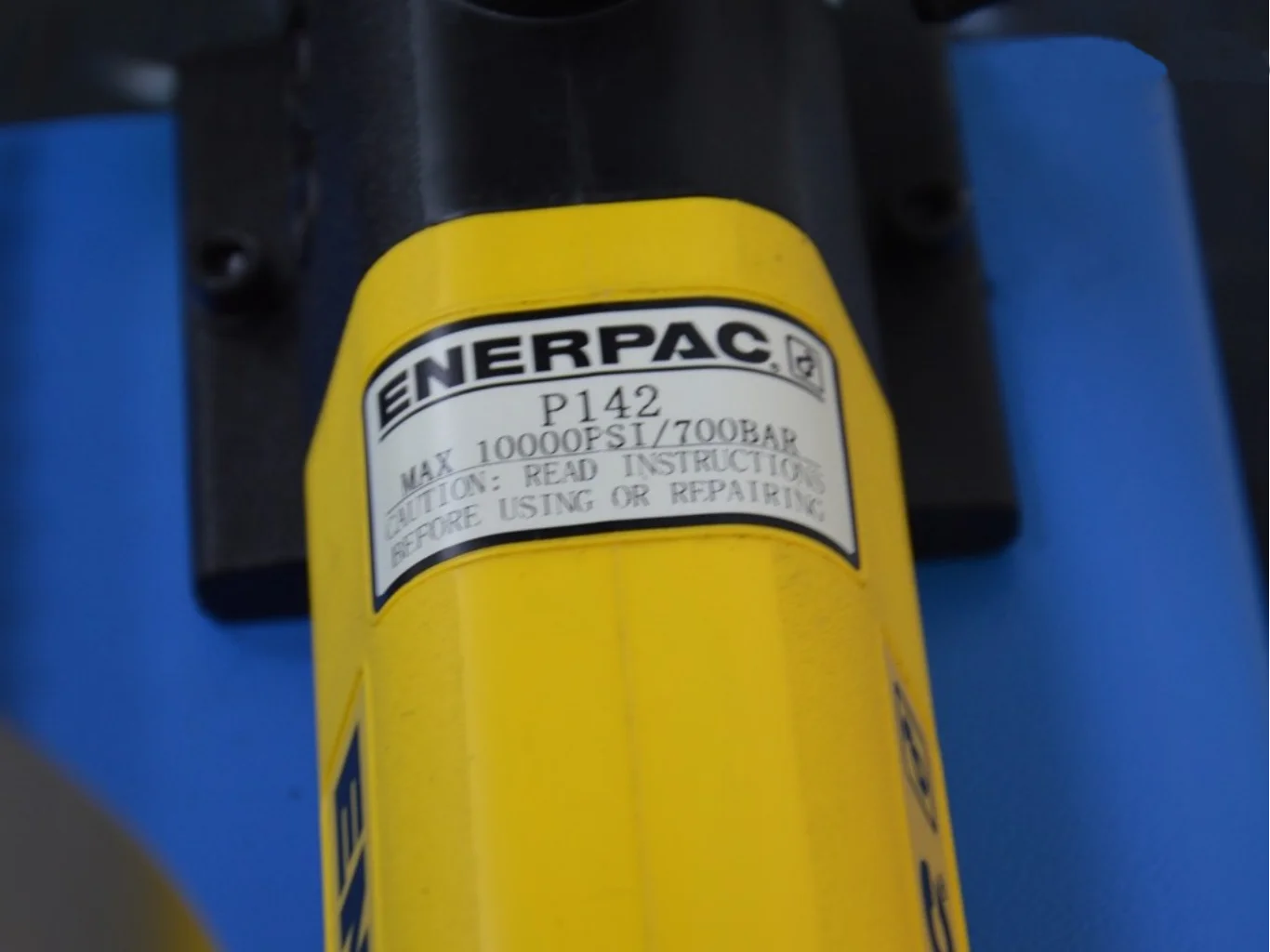 Przenośna ręczna hydrauliczna zaciskarka do węży gumowych Przenośna zaciskarka do węży P16