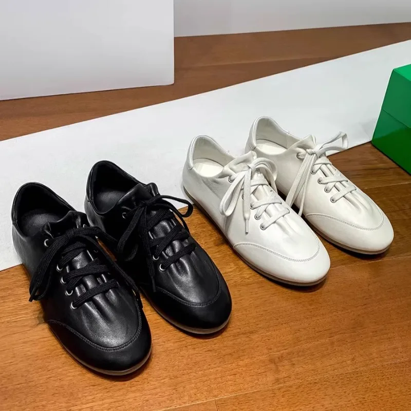 

New British Super Soft Pleated Concise Fashion Black White Genuine Leather Flat Ballet Shoes Women's Sports Casual Shoes