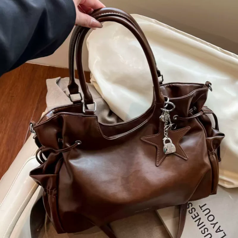 

Brand Leather Handbag With Side Pleat Drawstring Design Shoulder Bag With Star Pendant Fashion Y2k Style Crossbody Zipper Bag