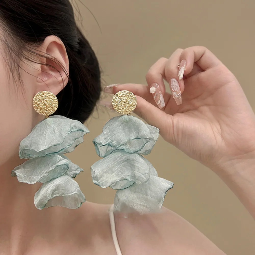2PCS Ruffled Round Chiffon Flower Tassel Earrings Ultra Fairy Fresh Sweet Studs Unique Niche Design Sense for Women