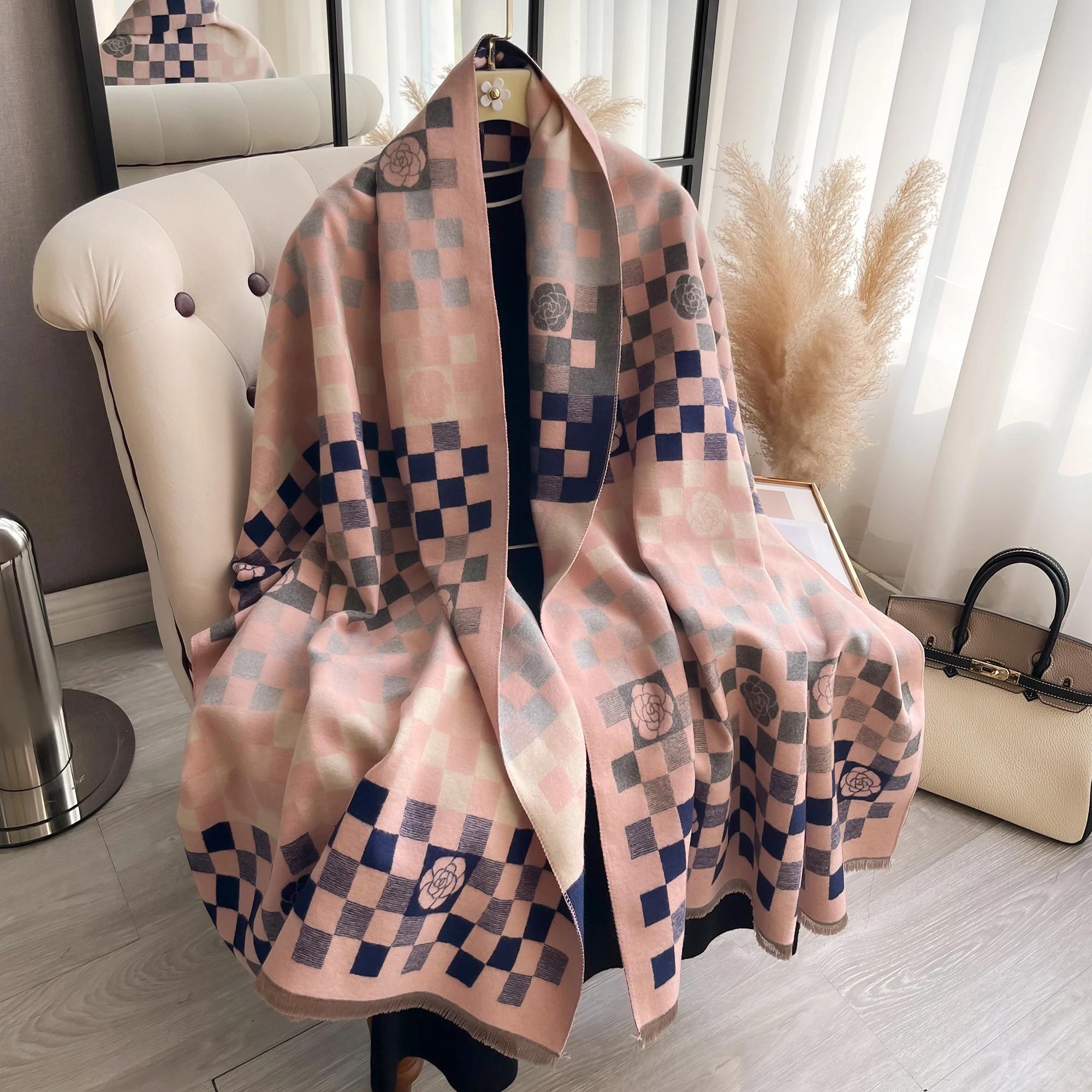 2024 New Autumn Scarf Women Winter Warm Cashmere Scarves Girls Sweet Soft Pashmina Shawl Outdoor Sun Shawls