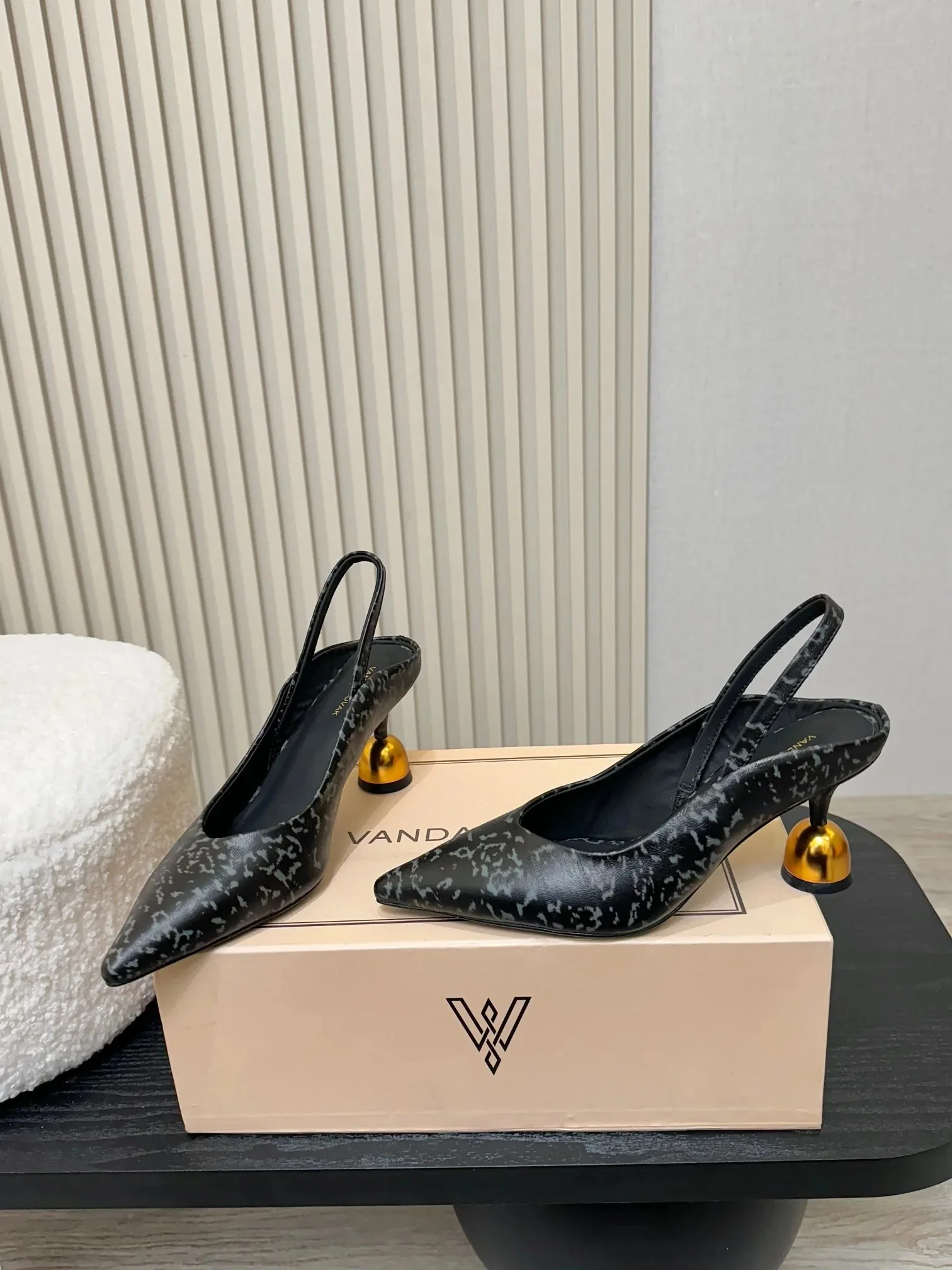 Sepatu Wanita Sandal Slingback Vanda Novak Lucy