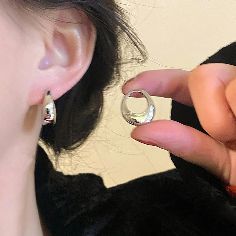 2pcs Stainless Steel Smooth Metal Chunky Hoop Earrings for Women Girls, Fashion Round Circle Hoops Statement Earrings Jewelry image 3