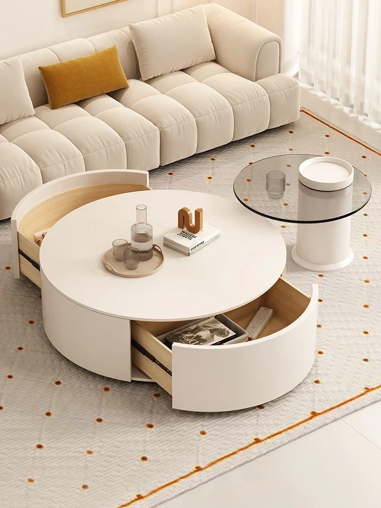 طاولة قهوة ذات بلاطة صخرية كريمية، غرفة معيشة بسيطة وحديثة، فاخرة منزلية خفيفة، خزانة تلفزيون حمراء صافية