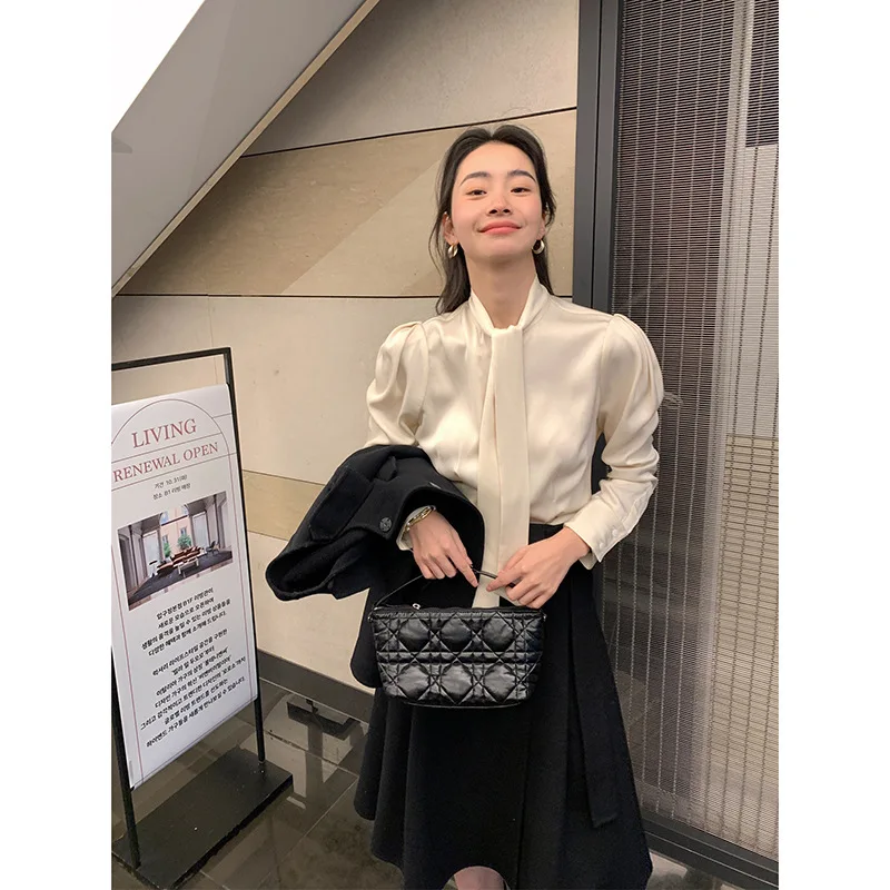 

2025 Новая весенняя французская элегантная блузка с бантом, женский шикарный многослойный топ