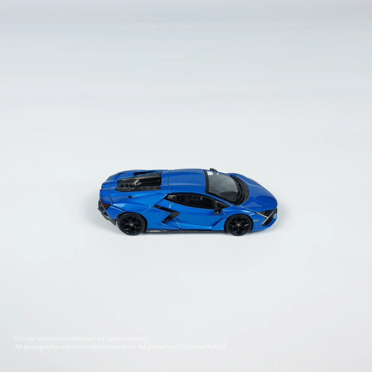 ミニカーgt revuelto blu eleos,ダイキャストカー,1:64