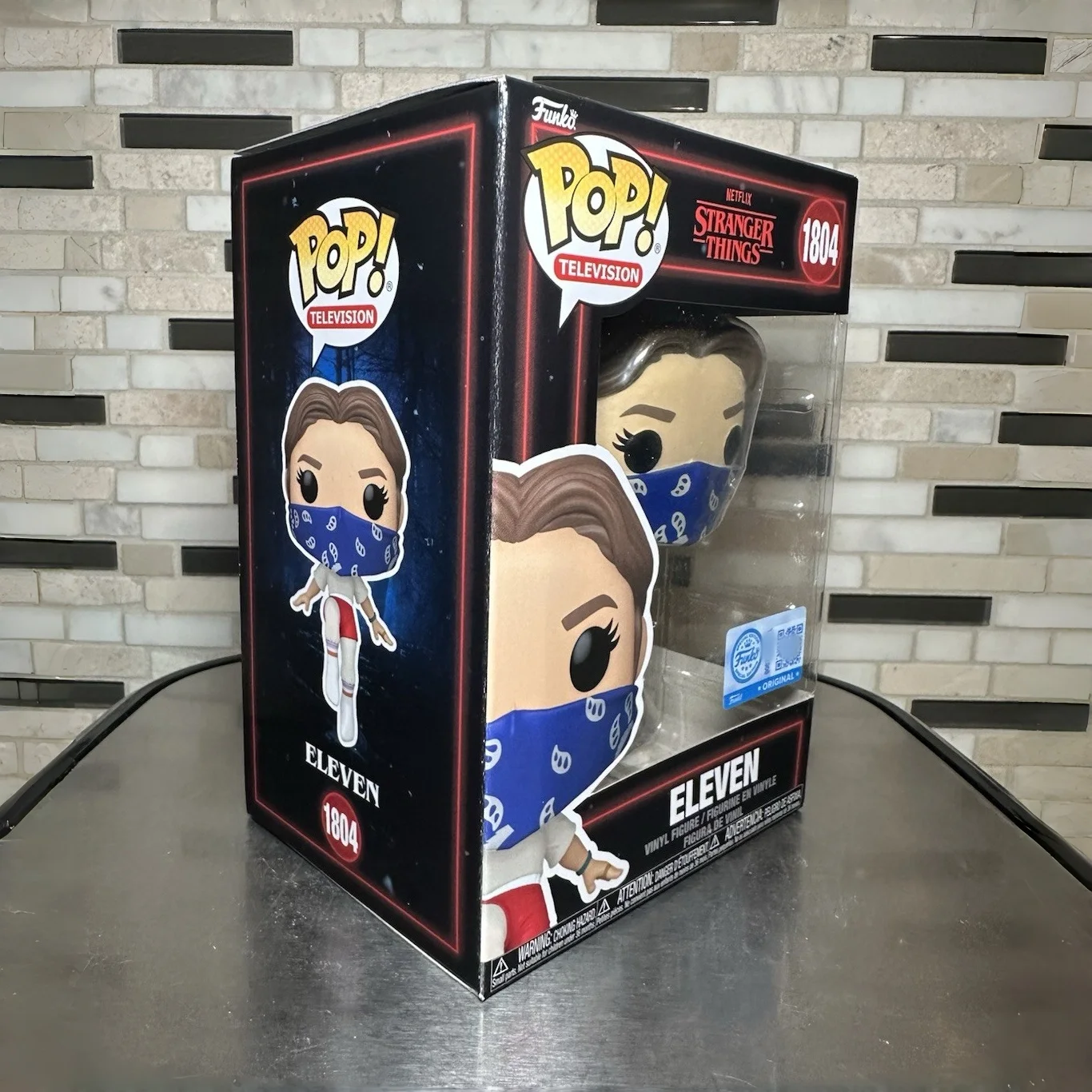Figura de Eleven con Pañuelo (Flotante) # Figuras Oficiales Auténticas de Edición Limitada Funko Pop 1804, Regalo para Fans de Stranger Things