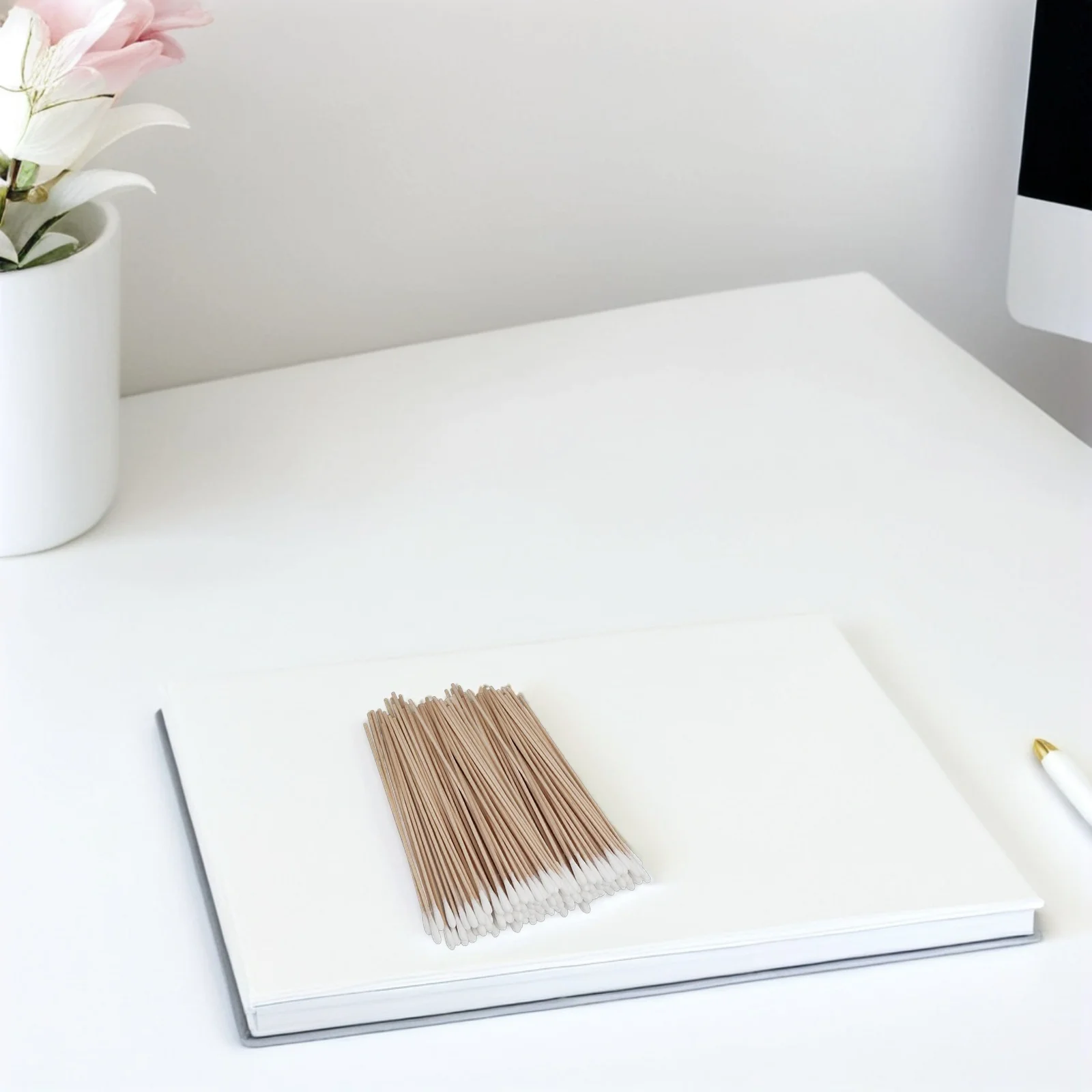 

500pcs 15Cm Long Handle Cotton Swabs Hygienic Wooden Stick Single Head Multi-Purpose Cleaning Tools For Home Office Precision