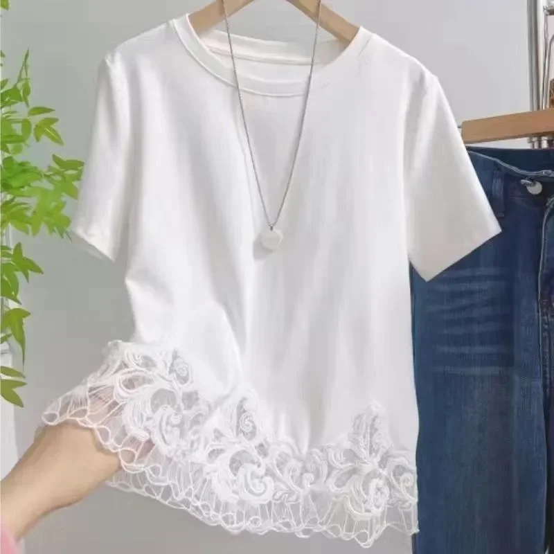 White Lace Trim T-Shirt for Women Short Sleeve Loose Fit Casual Summer Top with Floral Lace Hem Detail