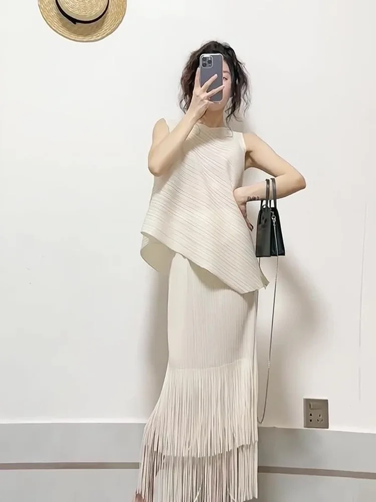 Mode Casual Mouwloze Geplooide Top Hoge Taille Half Body Rok Tweedelige Miyake 2025, Zomer Nieuwe Effen Kleur Damespak