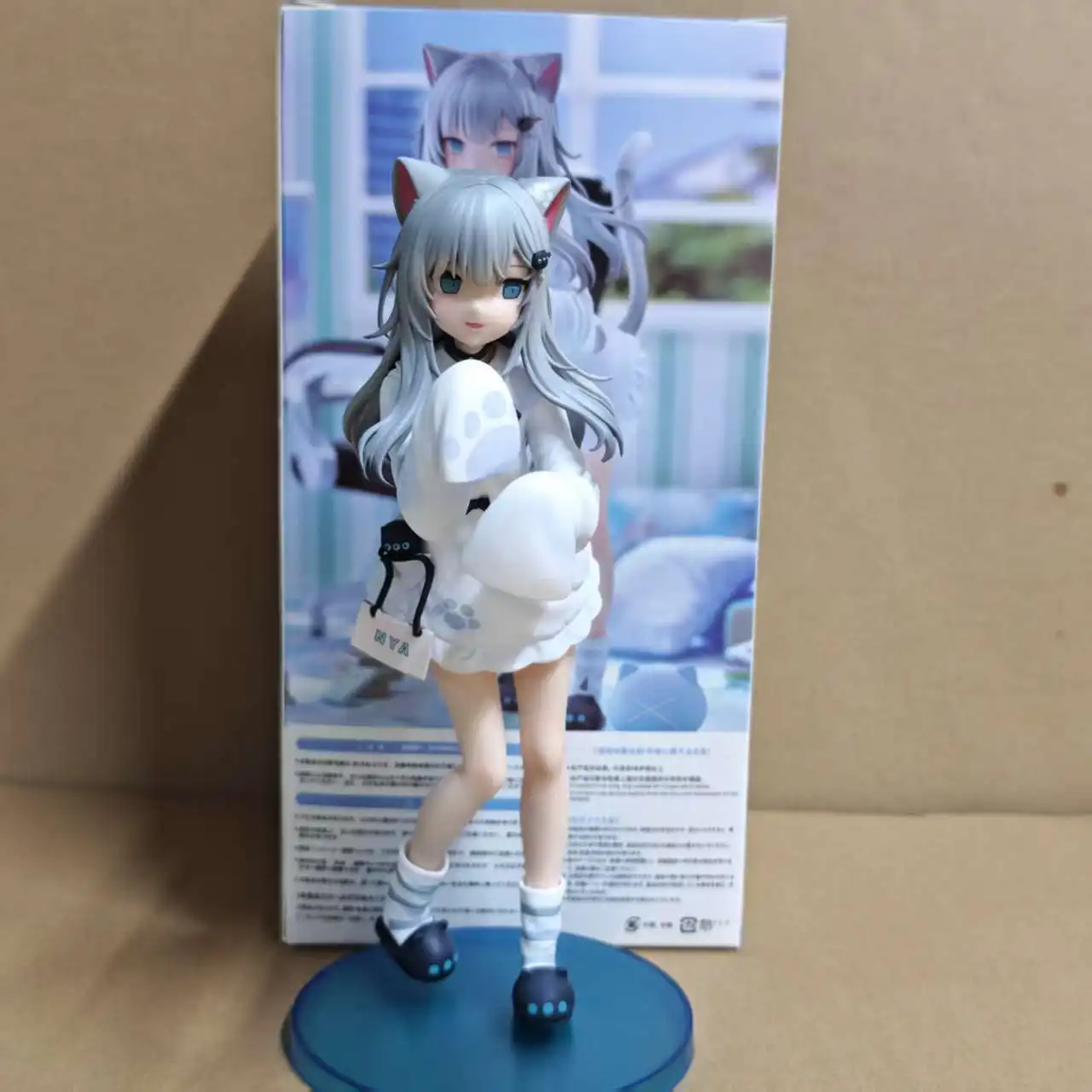 

Original painting rain city cat lady figure cute beautiful girl animation two-dimensional model bookshelf ornament chassis