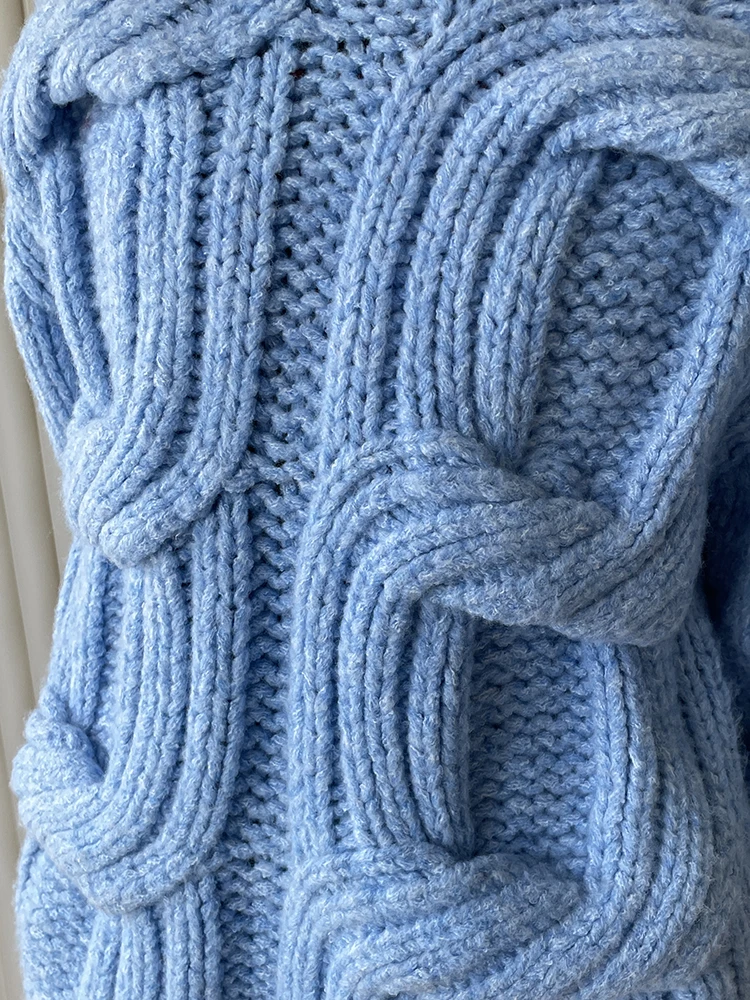 

Women Soft Blue Sweater 2025 Winter Niche Deisgn Jumper Cable Knitwear