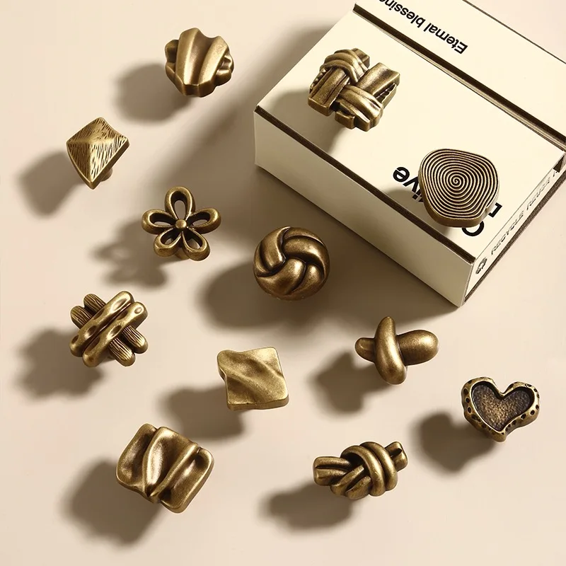 

Antique Bronze Single-Hole Knob Creative Wardrobe Pull Vintage Brass Cabinet Door Handle Drawer Knob Kitchen Furniture Hardware