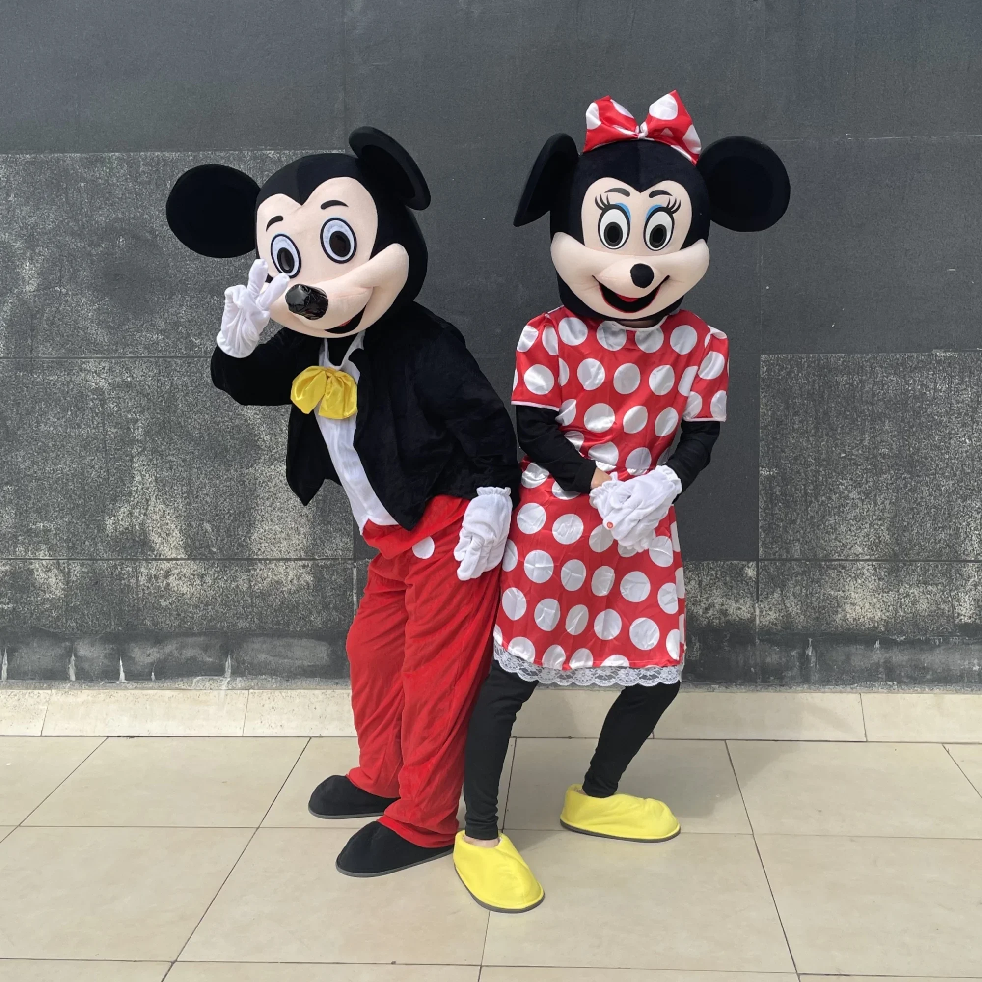 Disney Mickey Minnie Mouse Mascot Clothing Classic Cartoon Characters Advertising Event Party Cosplay Adult Perform Costume Prop