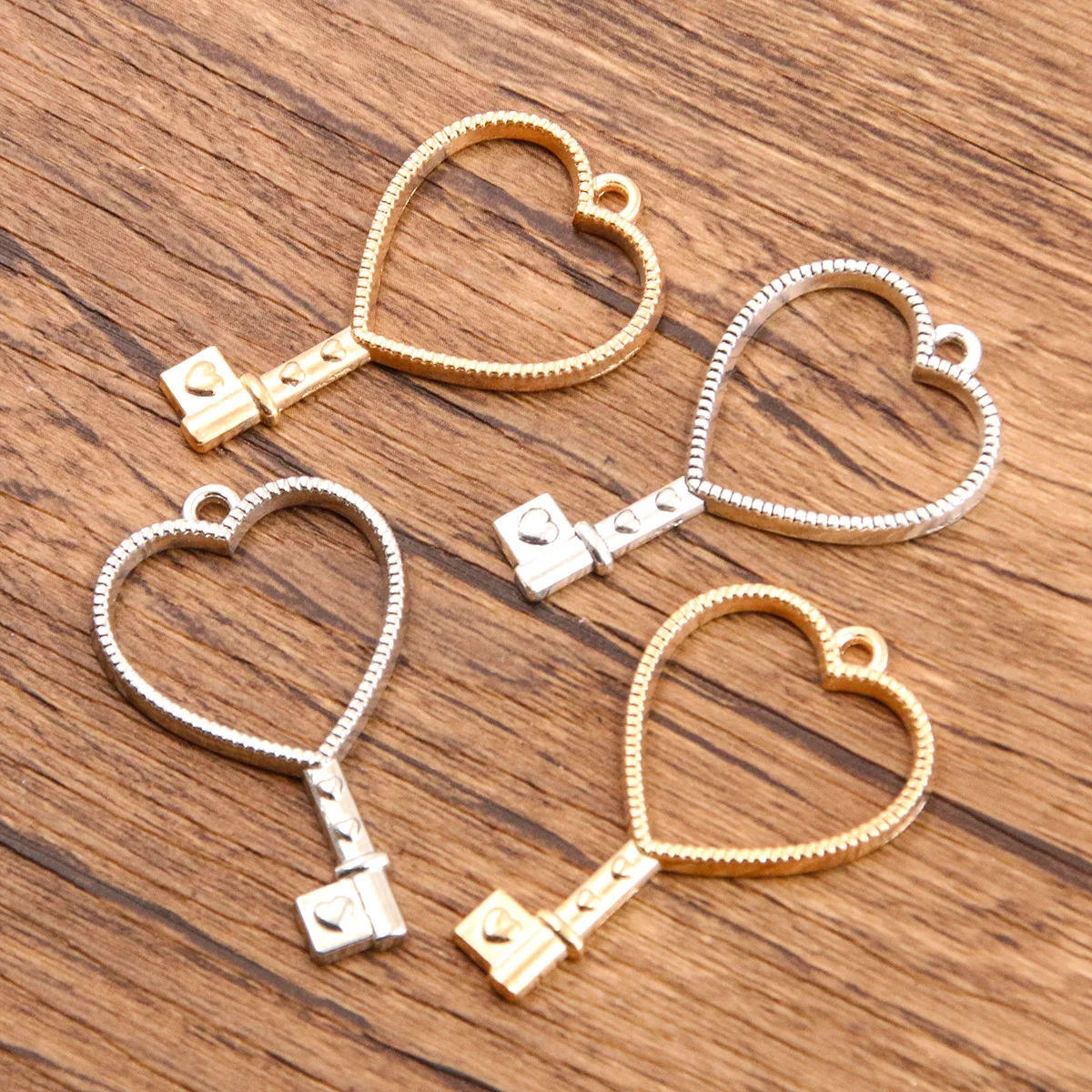 5PCS 25 * 42mm Two-Color Optional DIY Jewelry Heart Pendant Charm Accessories Hollow Drip Glue Frame