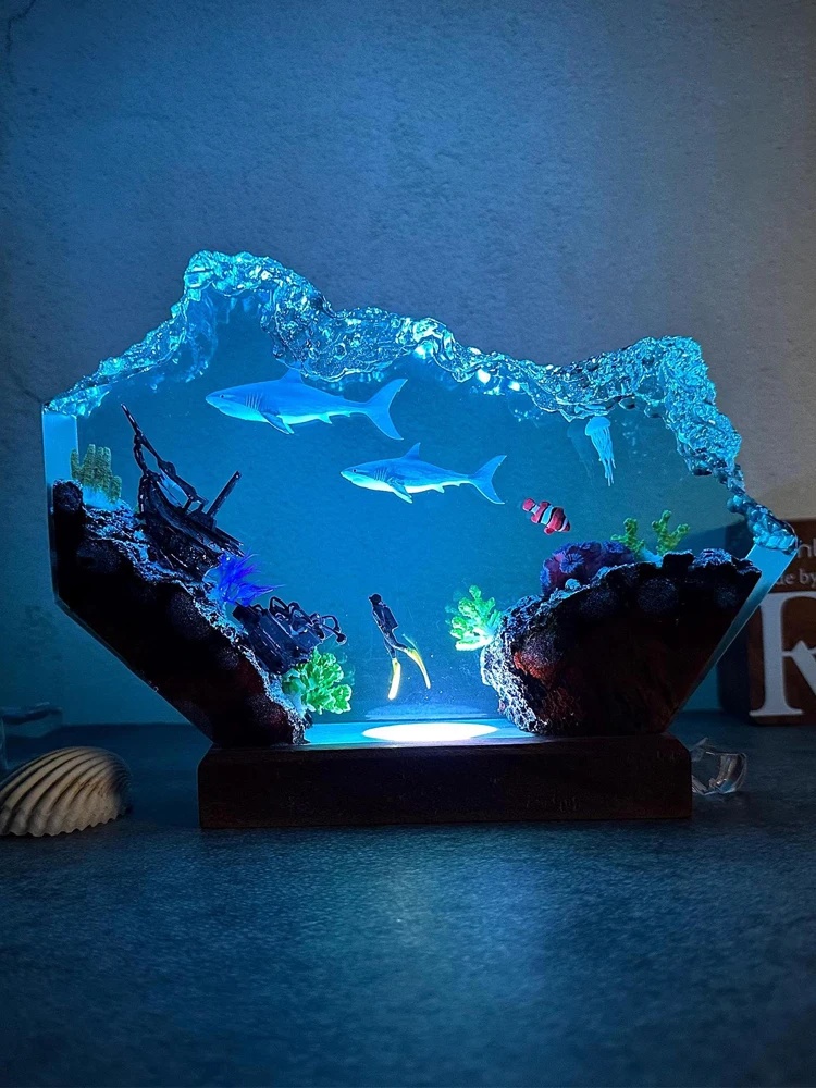 アンダーウォーターワールド生物樹脂テーブルライトクリエイティブアート装飾ランプサメ難破船テーマナイトライトUSB充電