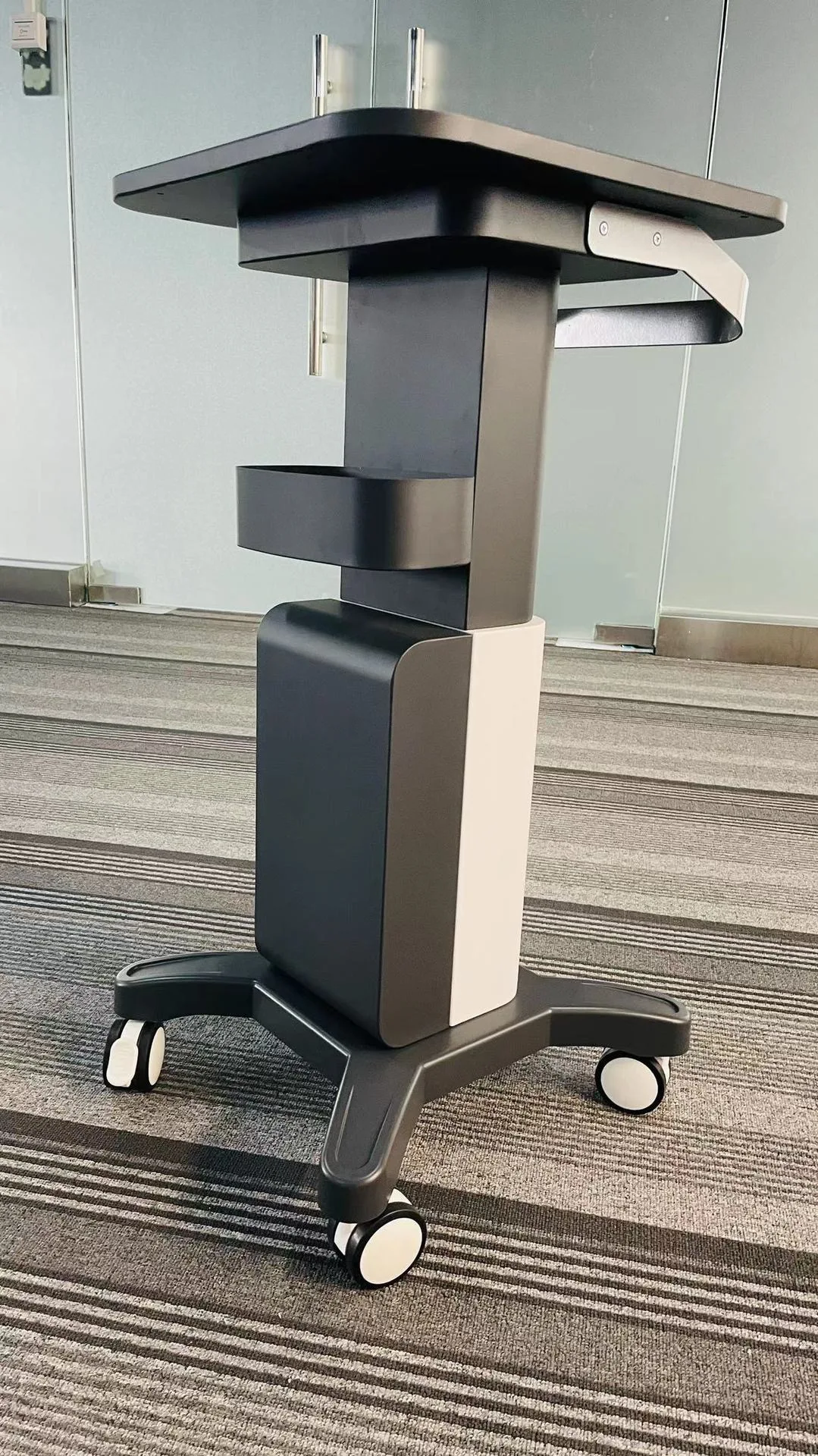 All-in-one mobile medical workstation for dual-use laptop and tablet carts Hospital carts