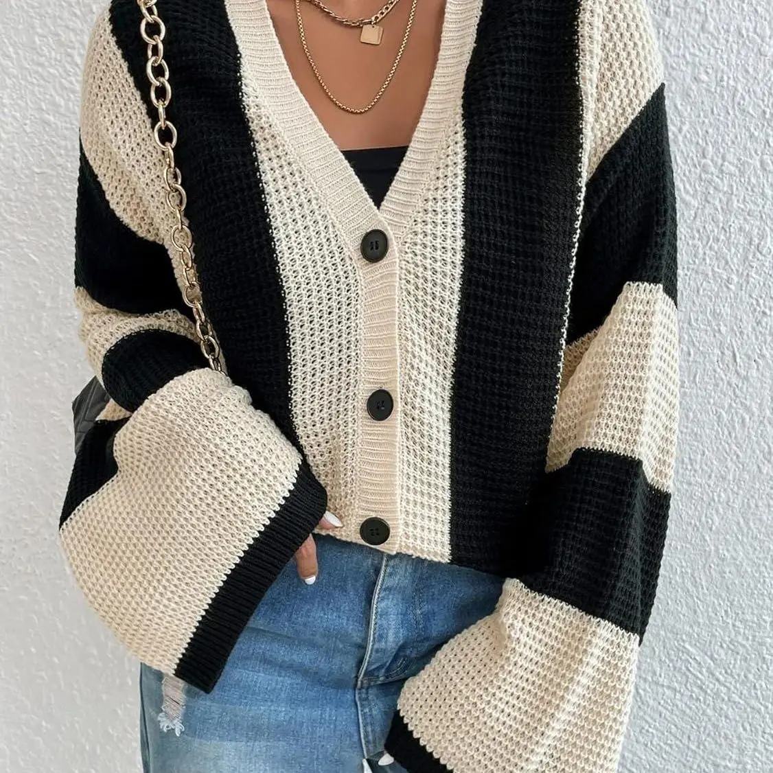 

2024 Striped Color Block Vest with Lapel Loose and V-neck Sweater Coat for Sexy and Fashionable Women in Autumn and Winter