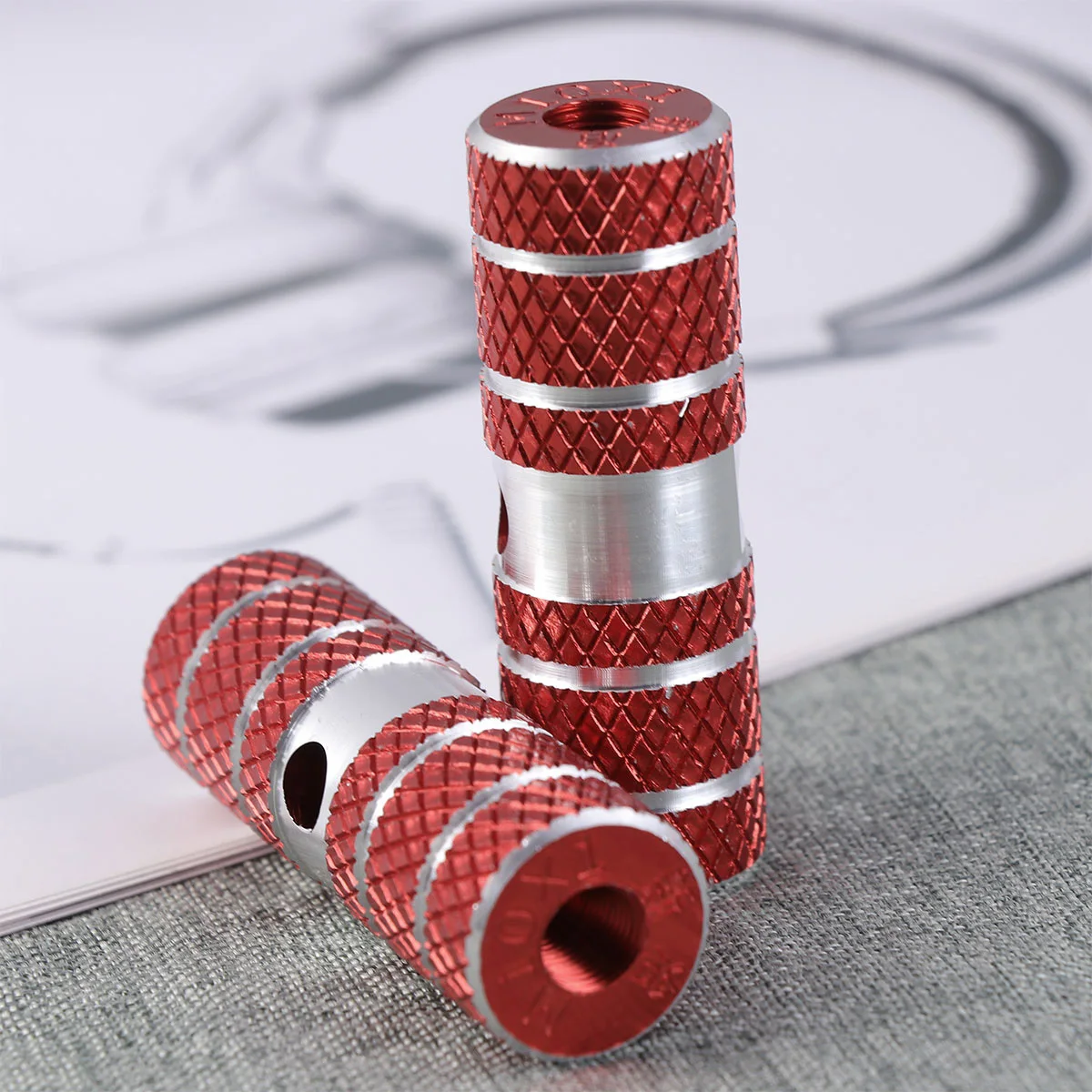 

Aluminum Alloy Bicycle Pedals 9.5Mm 10Mm Quick Release Stunt Footpeg For Mountain Bike Cylinder Peg Accessory Red