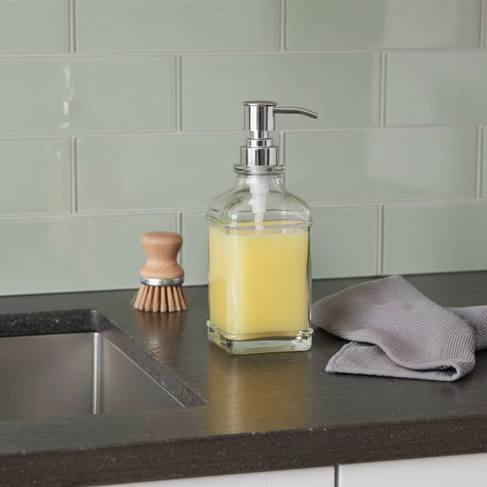 

Square Glass Pump Bottle Refillable Glass Soap Dispenser Lotion Pump Bottle Large Capacity 18oz for Kitchen, Office