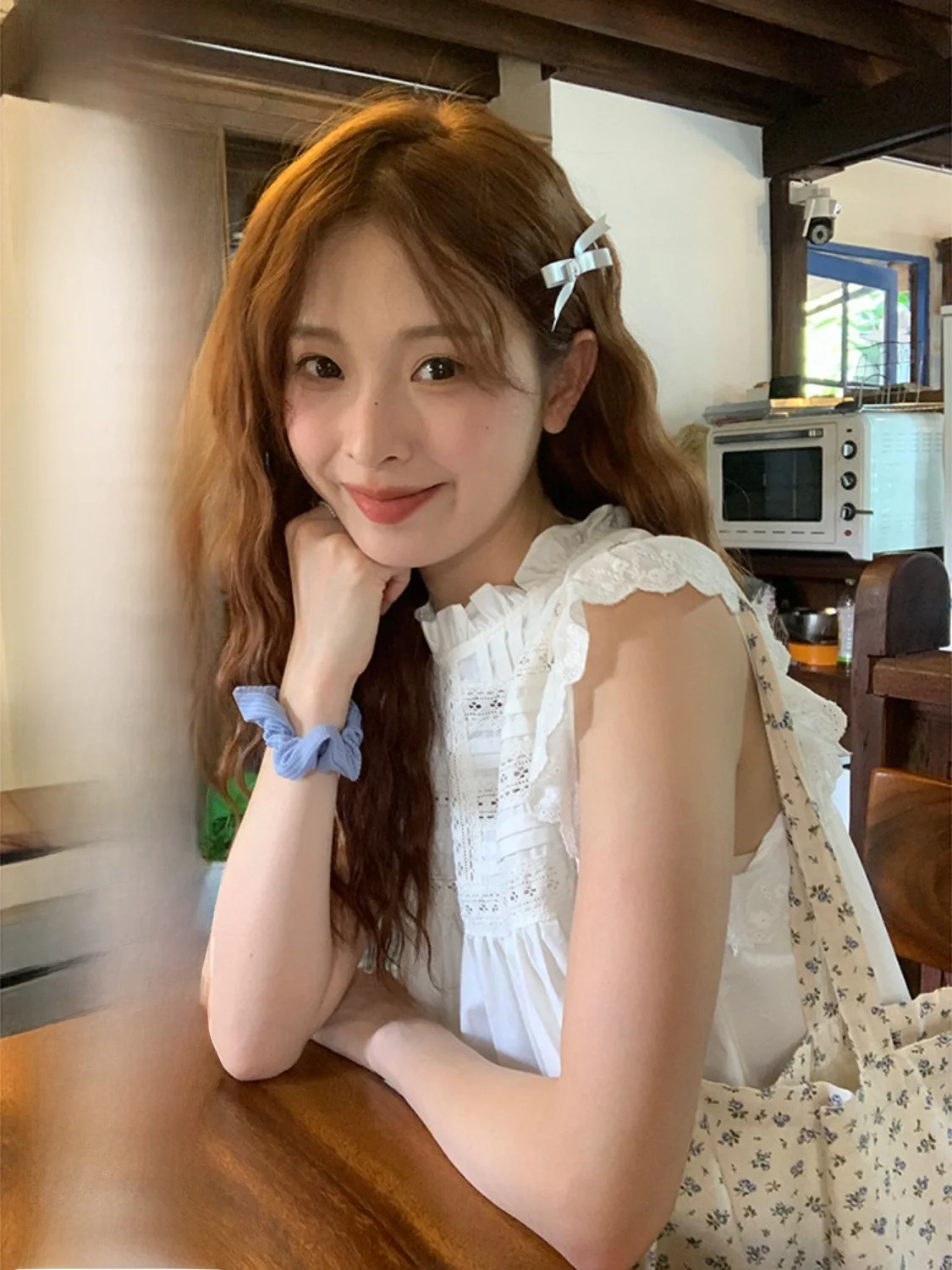 

Весна 2026: Женский корейский топ-жилет с вырезами, цветочным узором и застежкой на крючках, в стиле Sweet Spicy, из дышащего хлопка