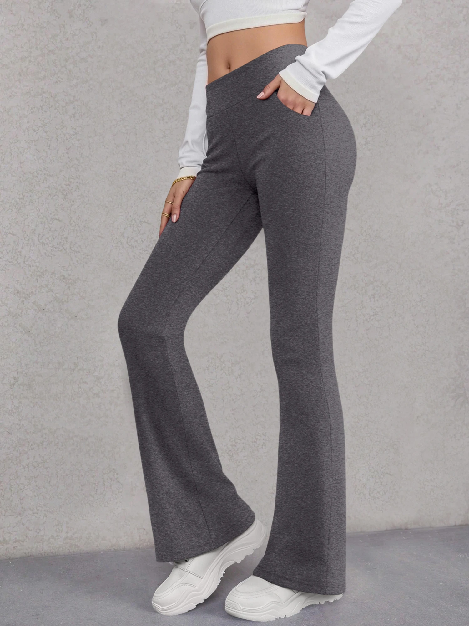 GRAY